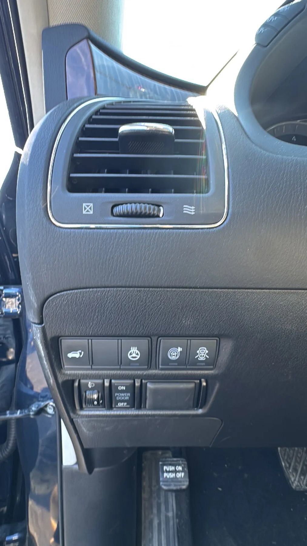 Used 2019 Nissan Armada Platinum w/ Interior Lighting Package AWD/4WD image 12