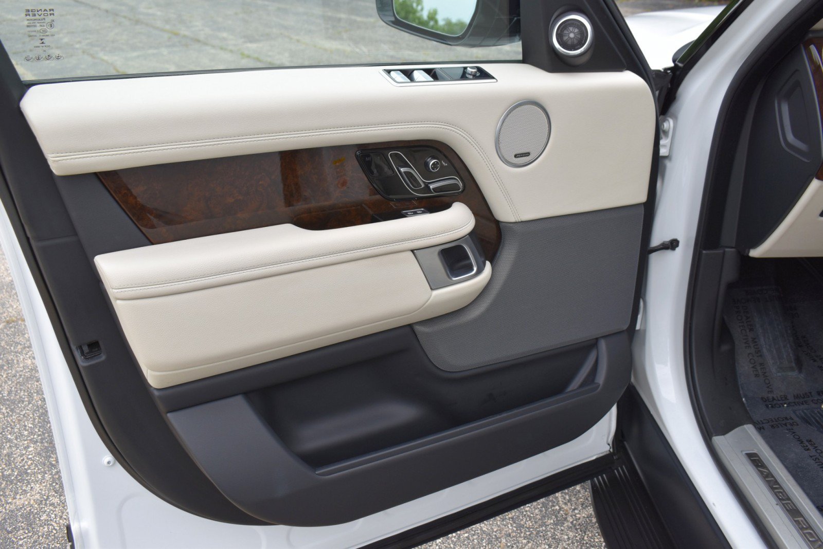 Used 2021 Land Rover Range Rover AWD/4WD image 26