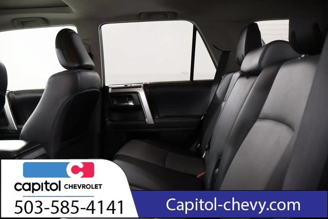 Used 2021 Toyota 4Runner SR5 Premium w/ Moonroof Package AWD/4WD image 33