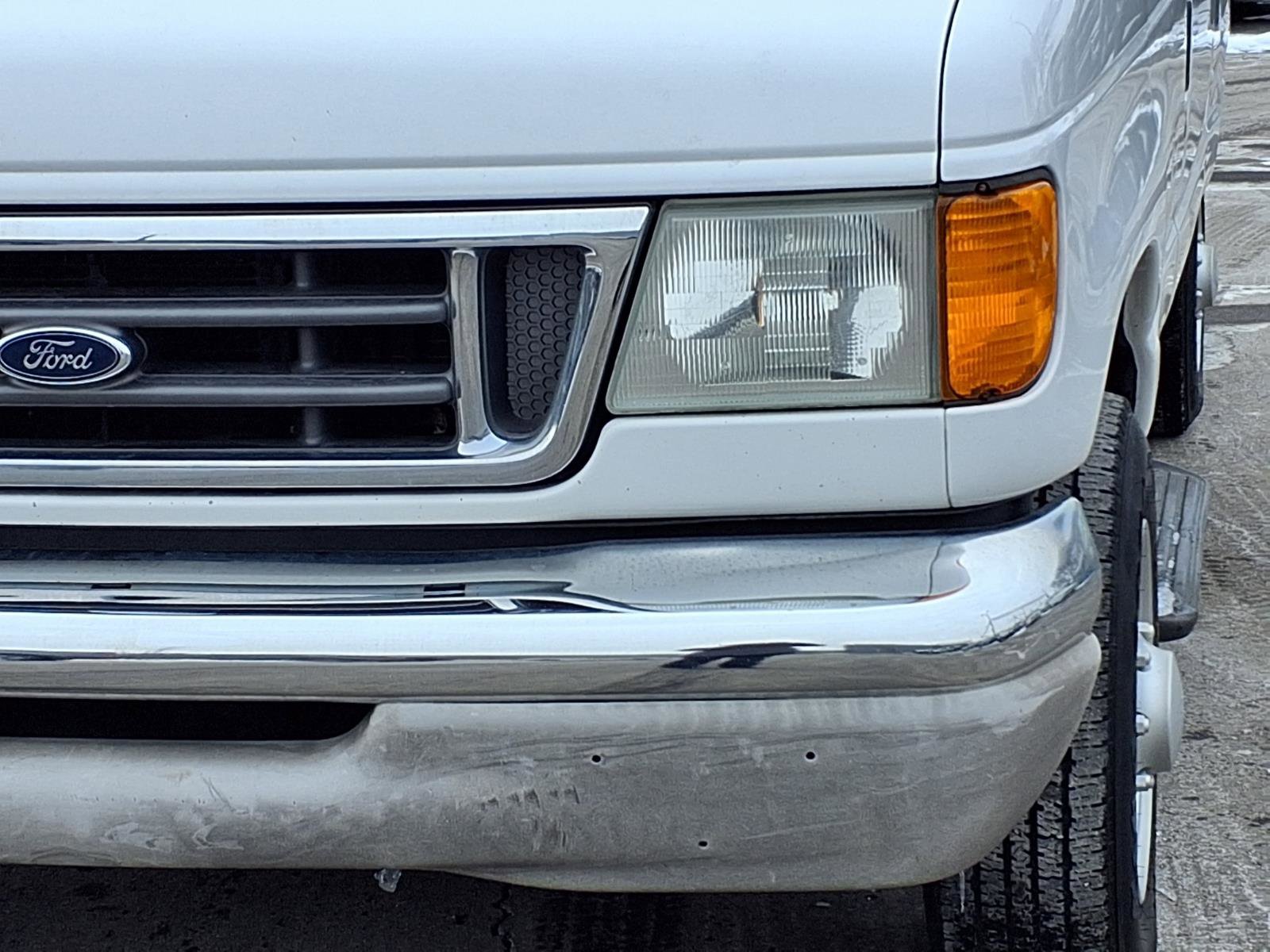 Used 2004 Ford E-350 and Econoline 350 XLT image 20