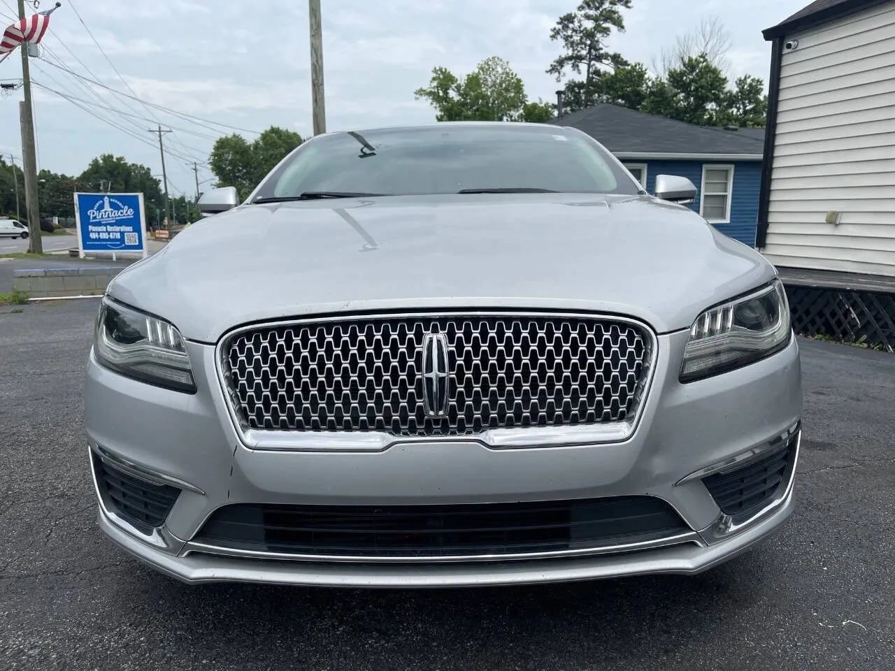 Used 2017 Lincoln MKZ Reserve FWD image 2