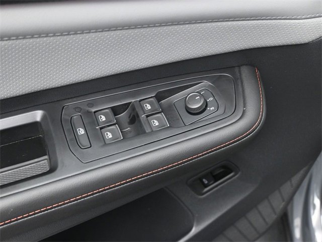 New 2025 Volkswagen Atlas Peak Edition SE image 21