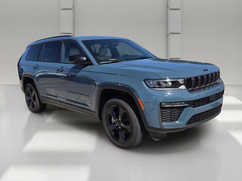 Certified 2026 Jeep Grand Cherokee L Limited w/ Limited Altitude Package RWD image 7