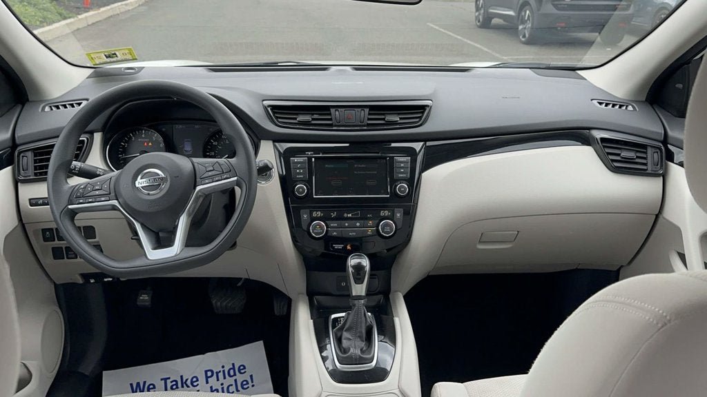 Used 2020 Nissan Rogue Sport SV AWD/4WD image 11