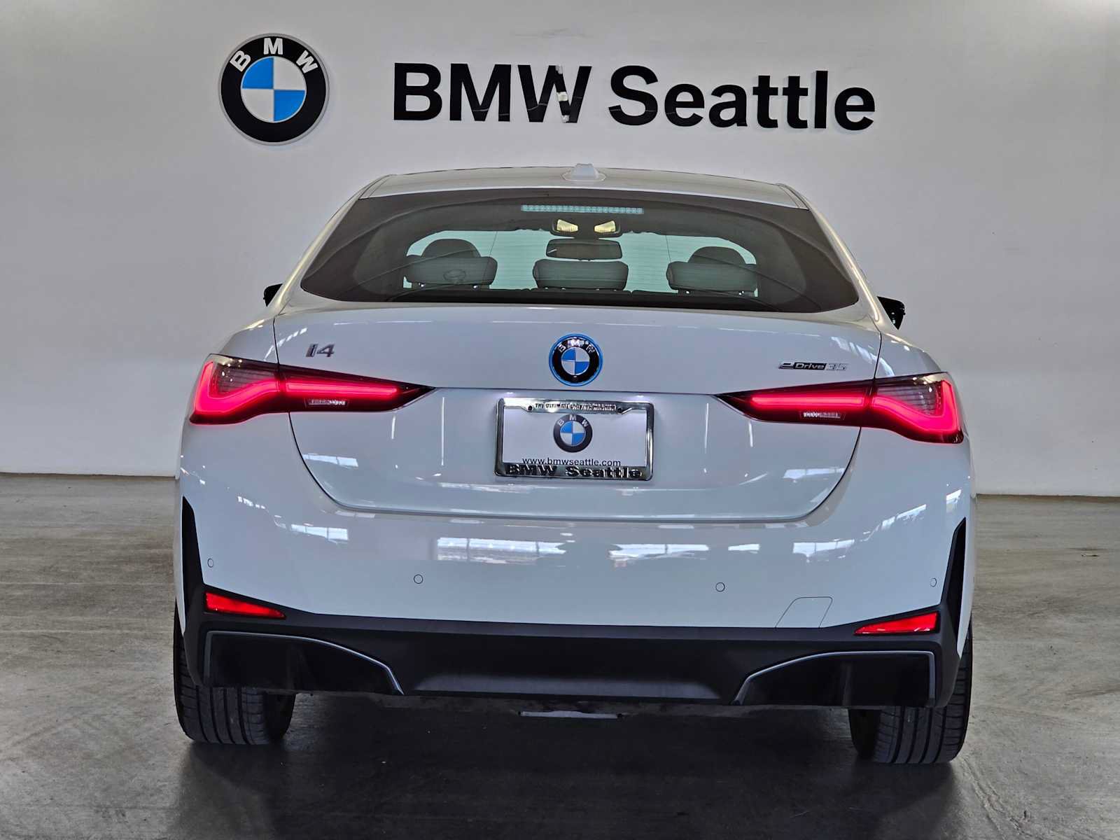 Certified 2023 BMW i4 eDrive35 RWD image 5