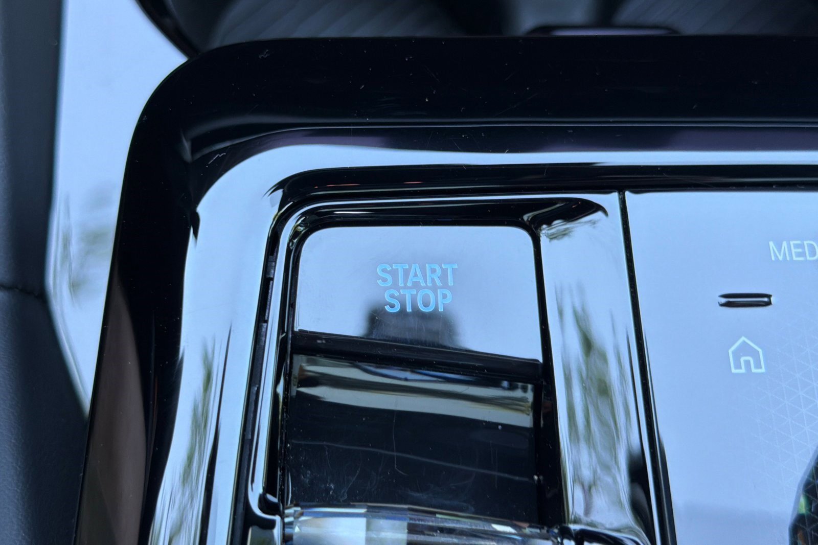 Used 2025 BMW i5 xDrive40 w/ Executive Package image 29