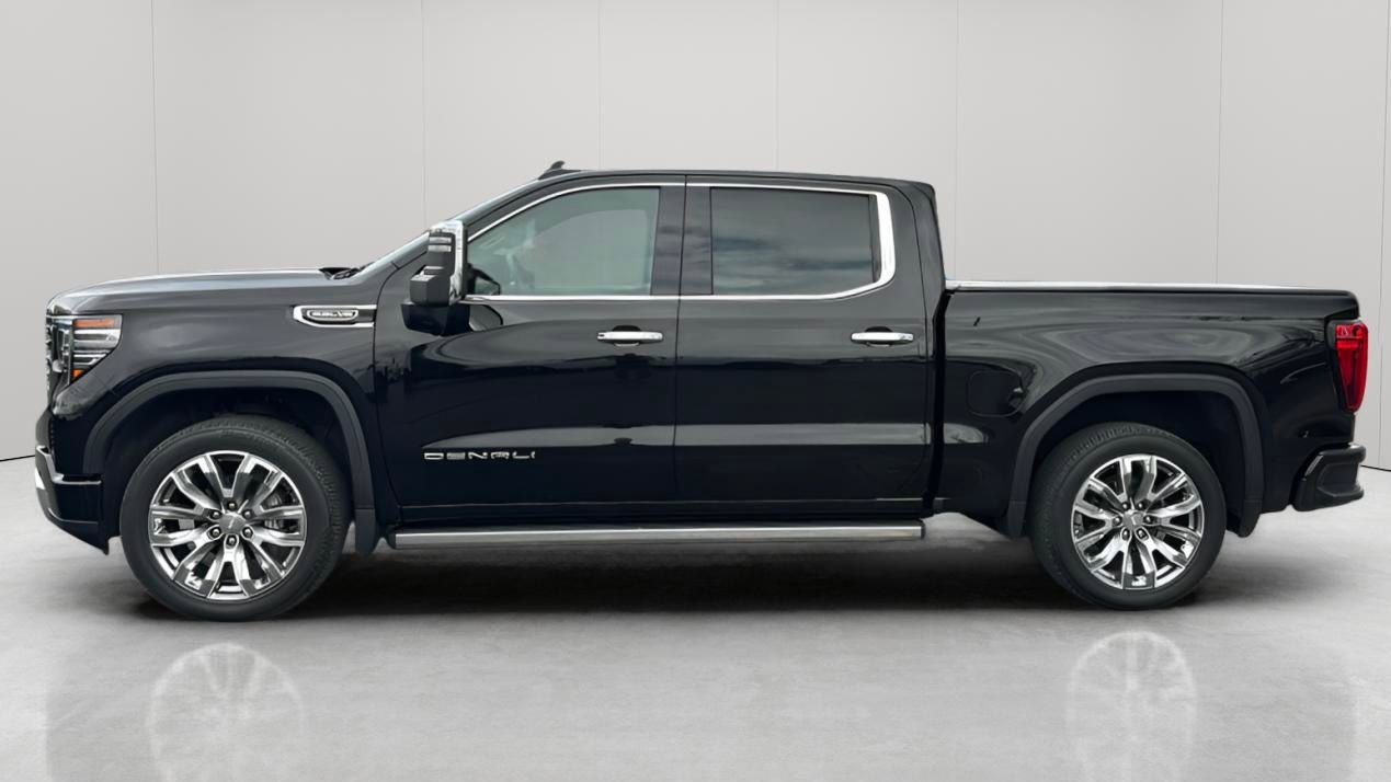 Used 2024 GMC Sierra 1500 Denali w/ Denali Reserve Package AWD/4WD image 10