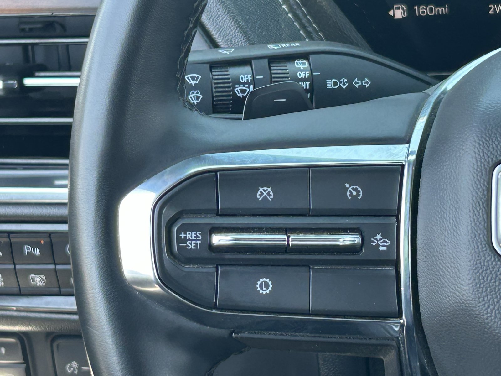 Certified 2025 GMC Yukon XL Denali AWD/4WD image 23