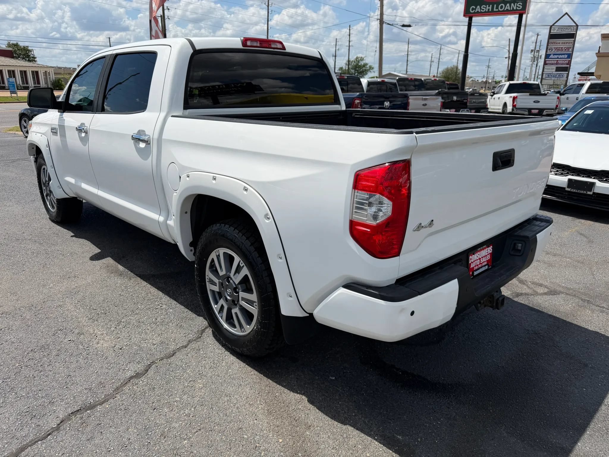 Used 2019 Toyota Tundra Platinum AWD/4WD image 3