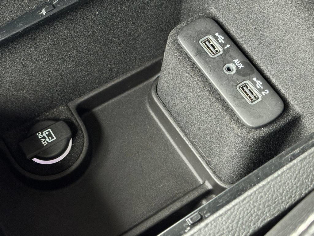 Used 2023 Chrysler 300 Touring AWD/4WD image 25
