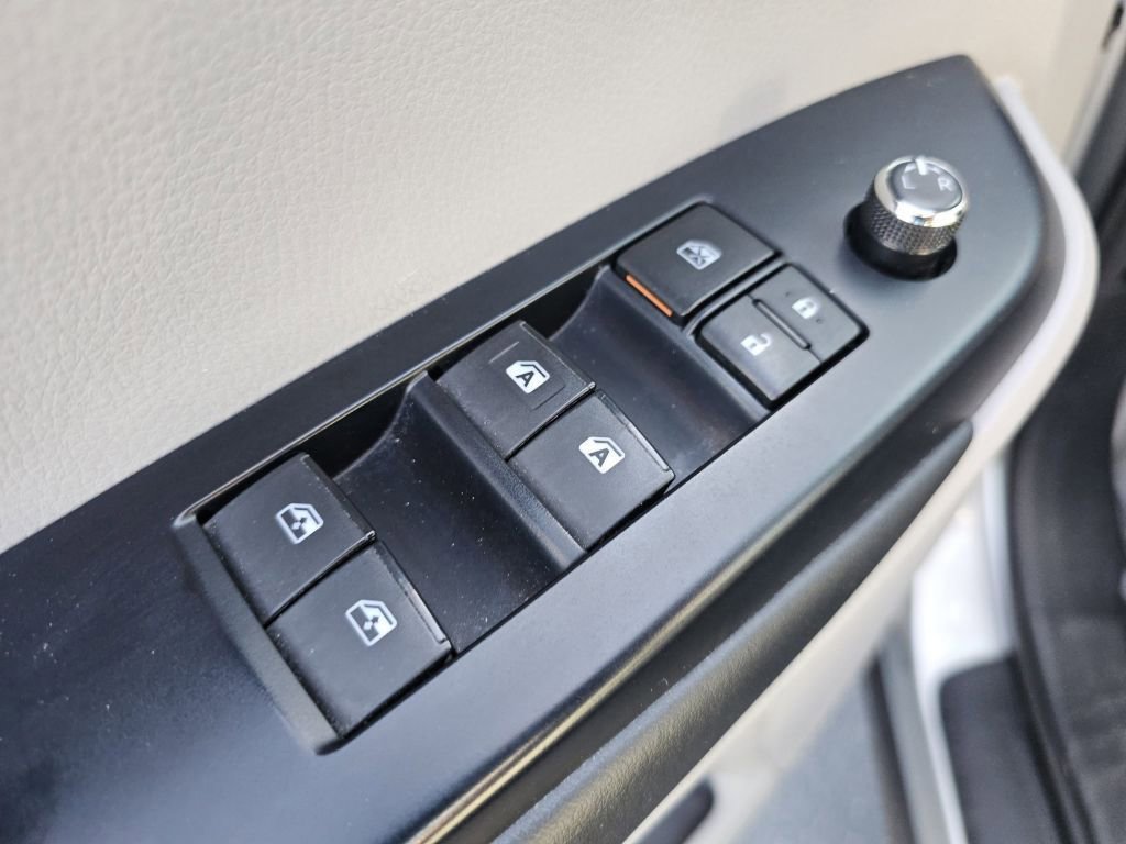 Used 2018 Toyota Highlander XLE AWD/4WD image 30