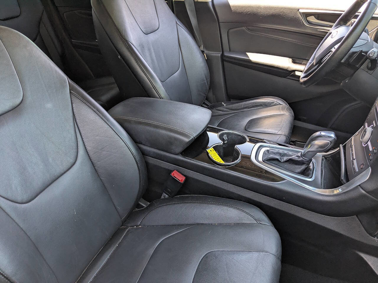 Used 2016 Ford Edge Titanium image 11
