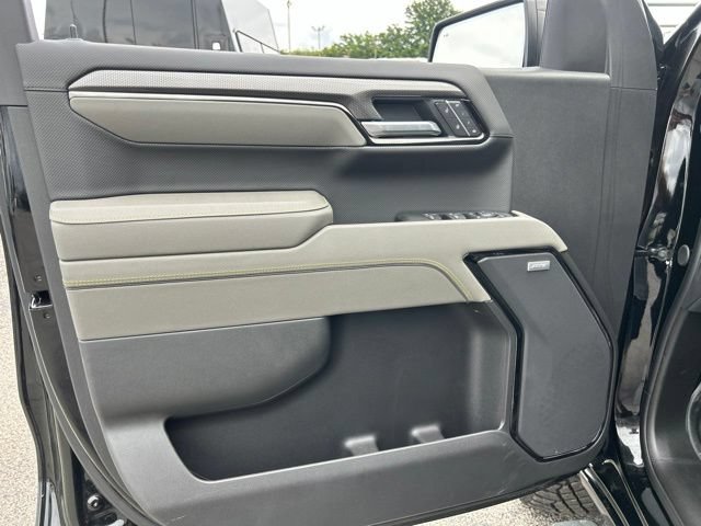 Used 2026 Chevrolet Silverado 1500 ZR2 AWD/4WD image 11