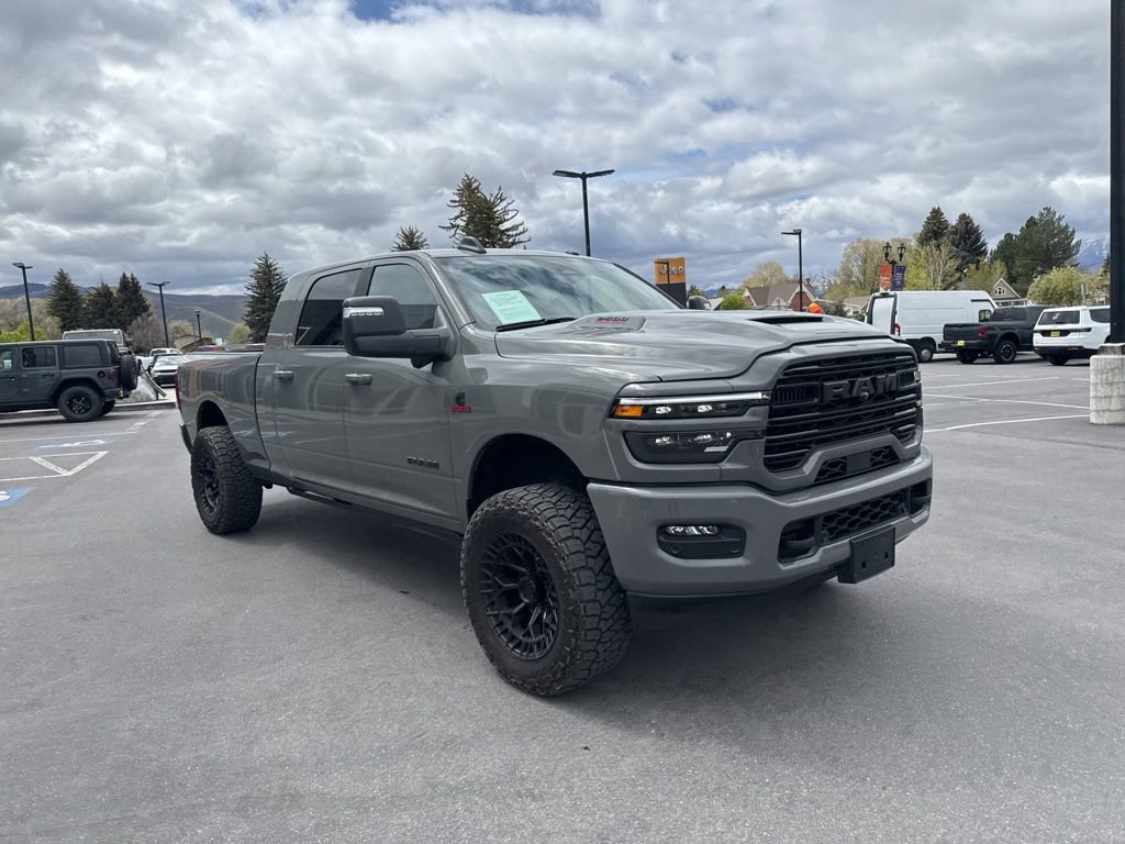 Used 2026 RAM 2500 Laramie AWD/4WD image 3
