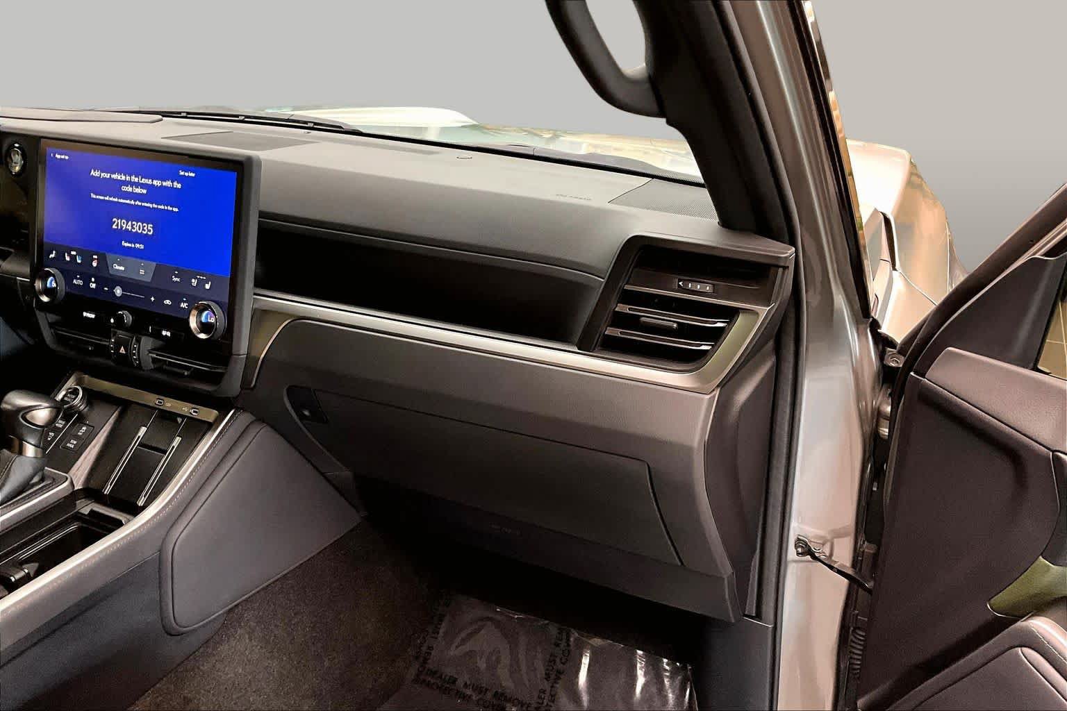 Used 2024 Lexus GX 550 AWD/4WD image 18