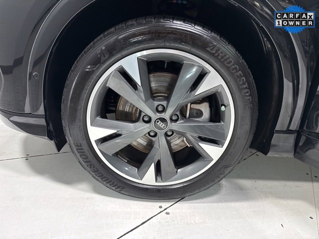 Used 2022 Audi Q4 e-tron Premium Plus image 7