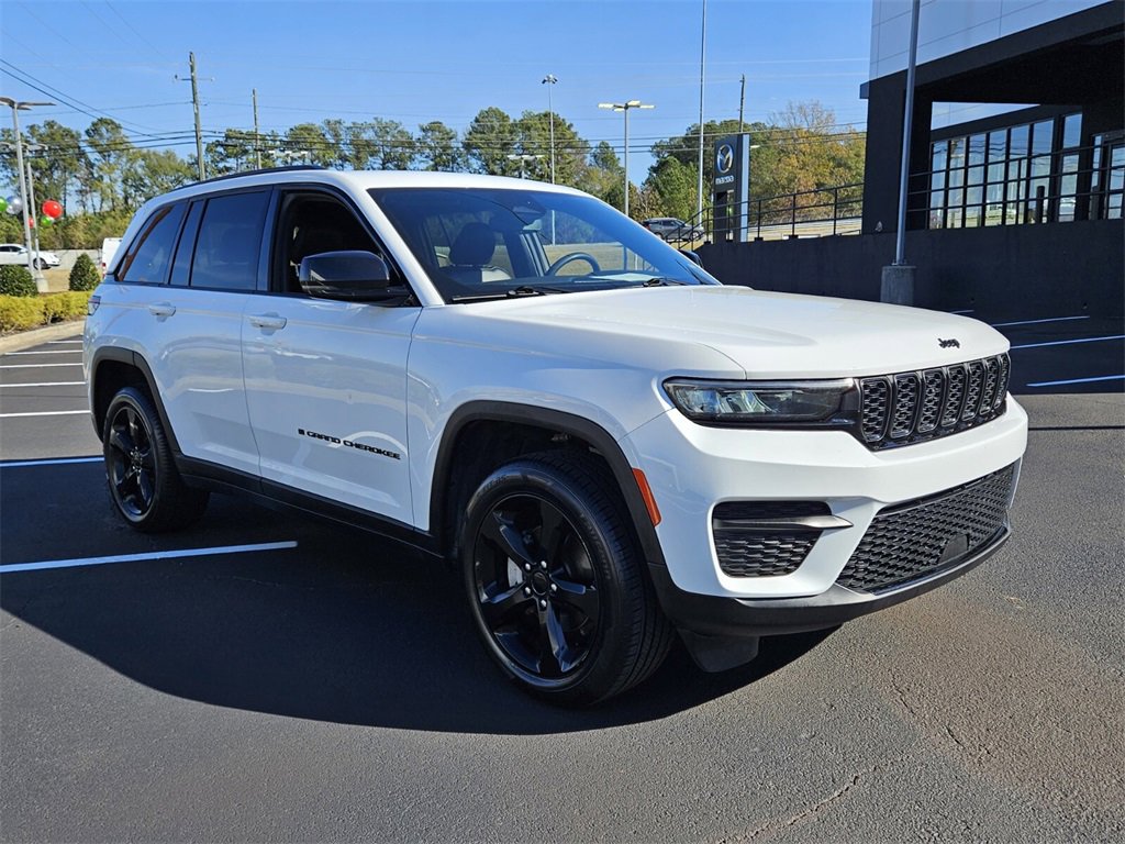 Used 2023 Jeep Grand Cherokee Altitude