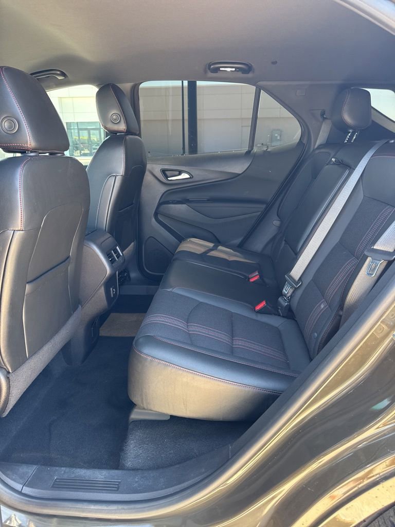 Used 2023 Chevrolet Equinox RS FWD image 11