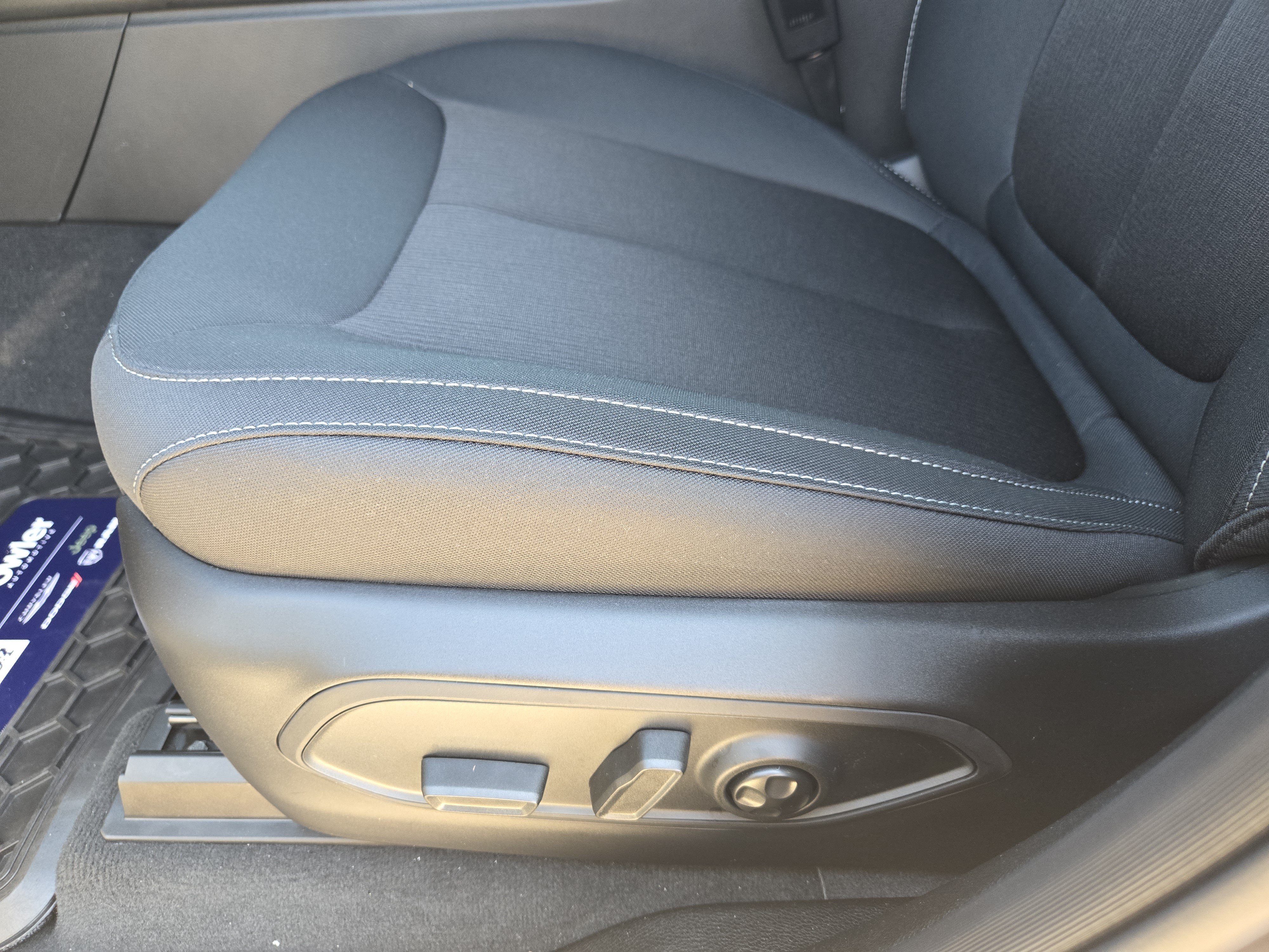 New 2026 Jeep Grand Cherokee L 4WD image 18