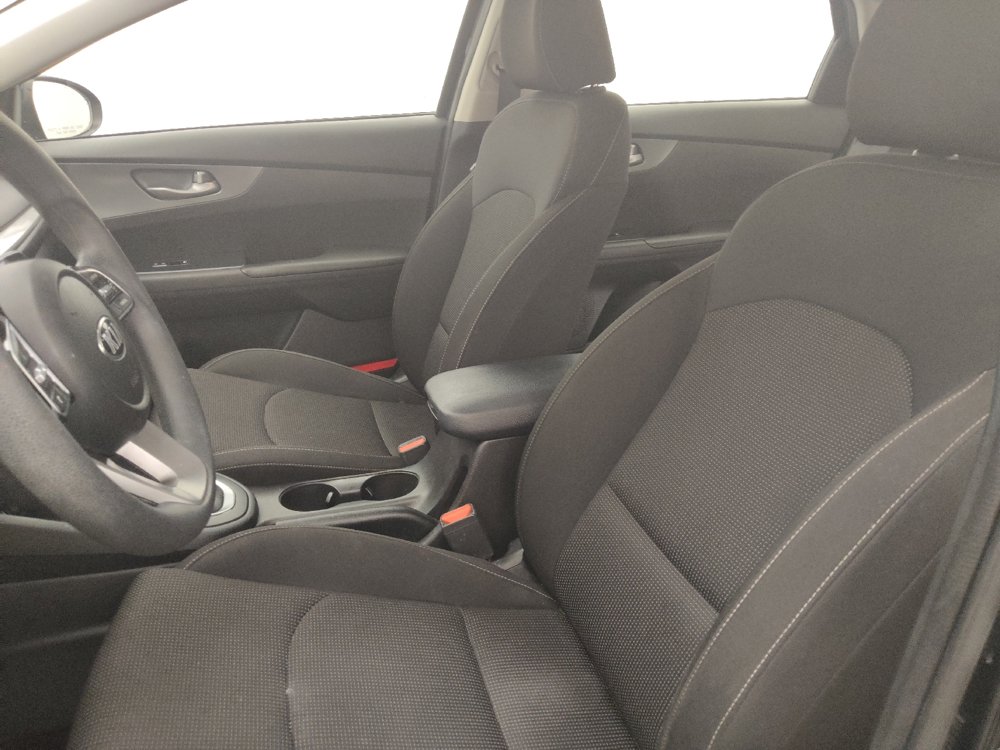 Used 2020 Kia Forte LXS FWD image 17