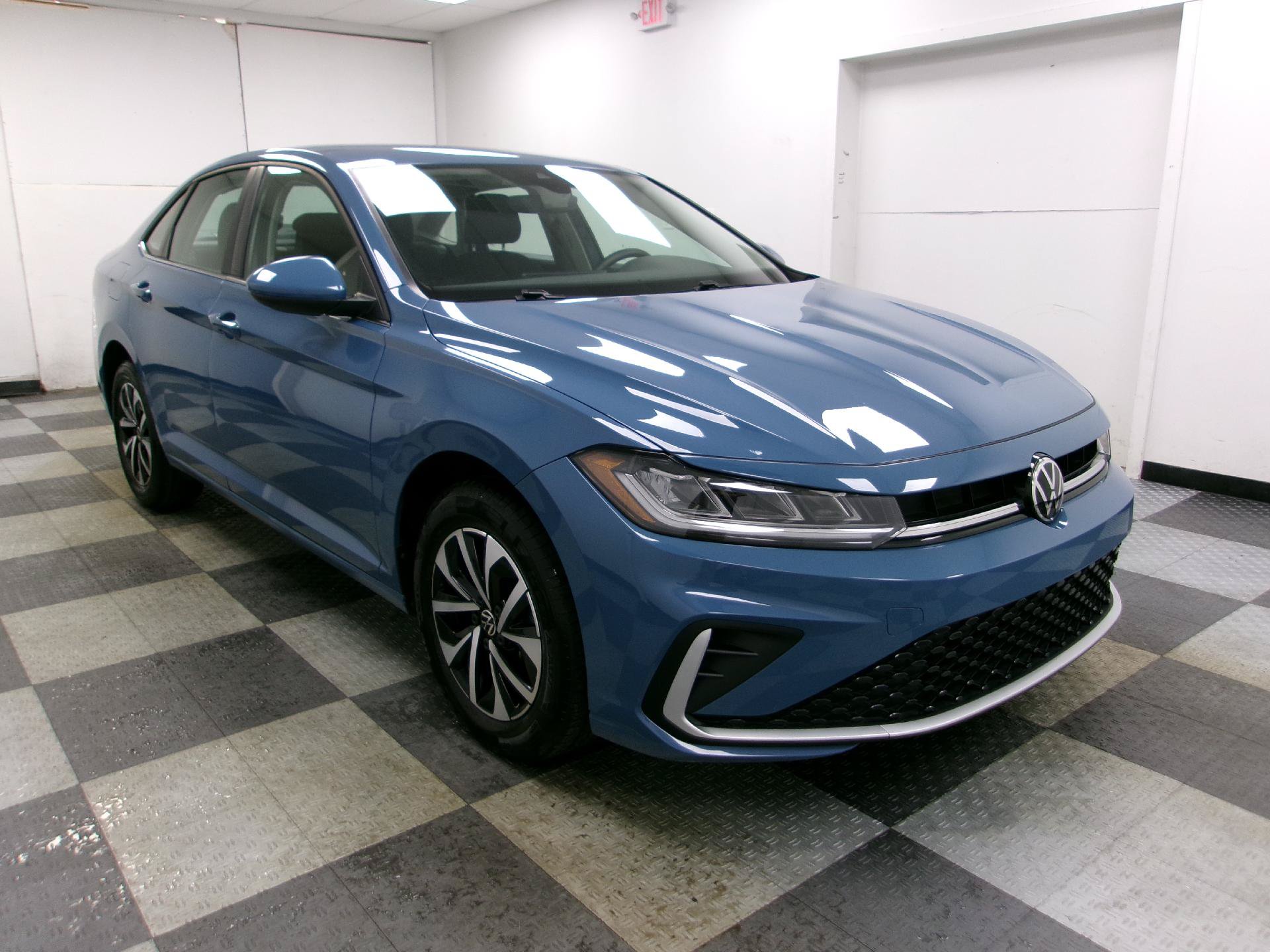 Used 2025 Volkswagen Jetta S FWD image 14