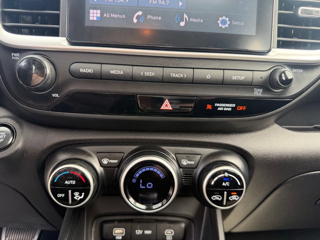 Used 2024 Hyundai Venue SEL FWD image 39
