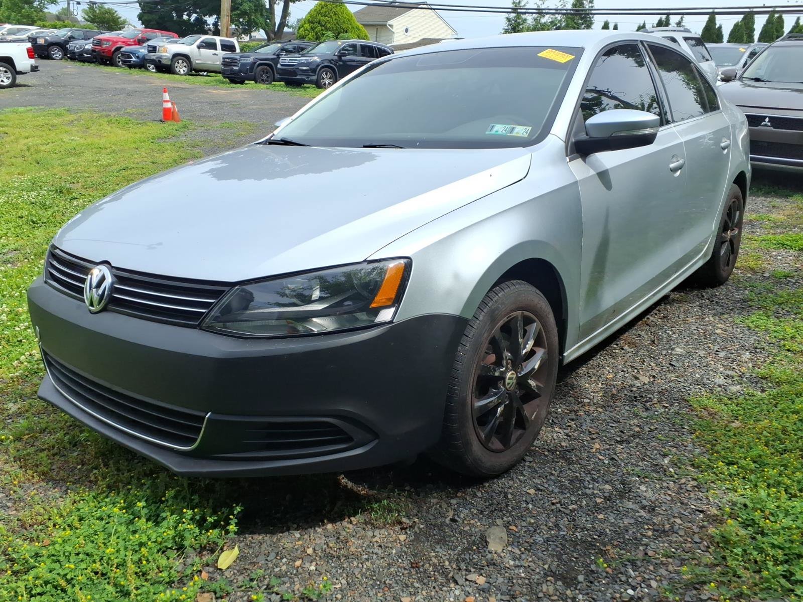 Used 2014 Volkswagen Jetta SE FWD image 4
