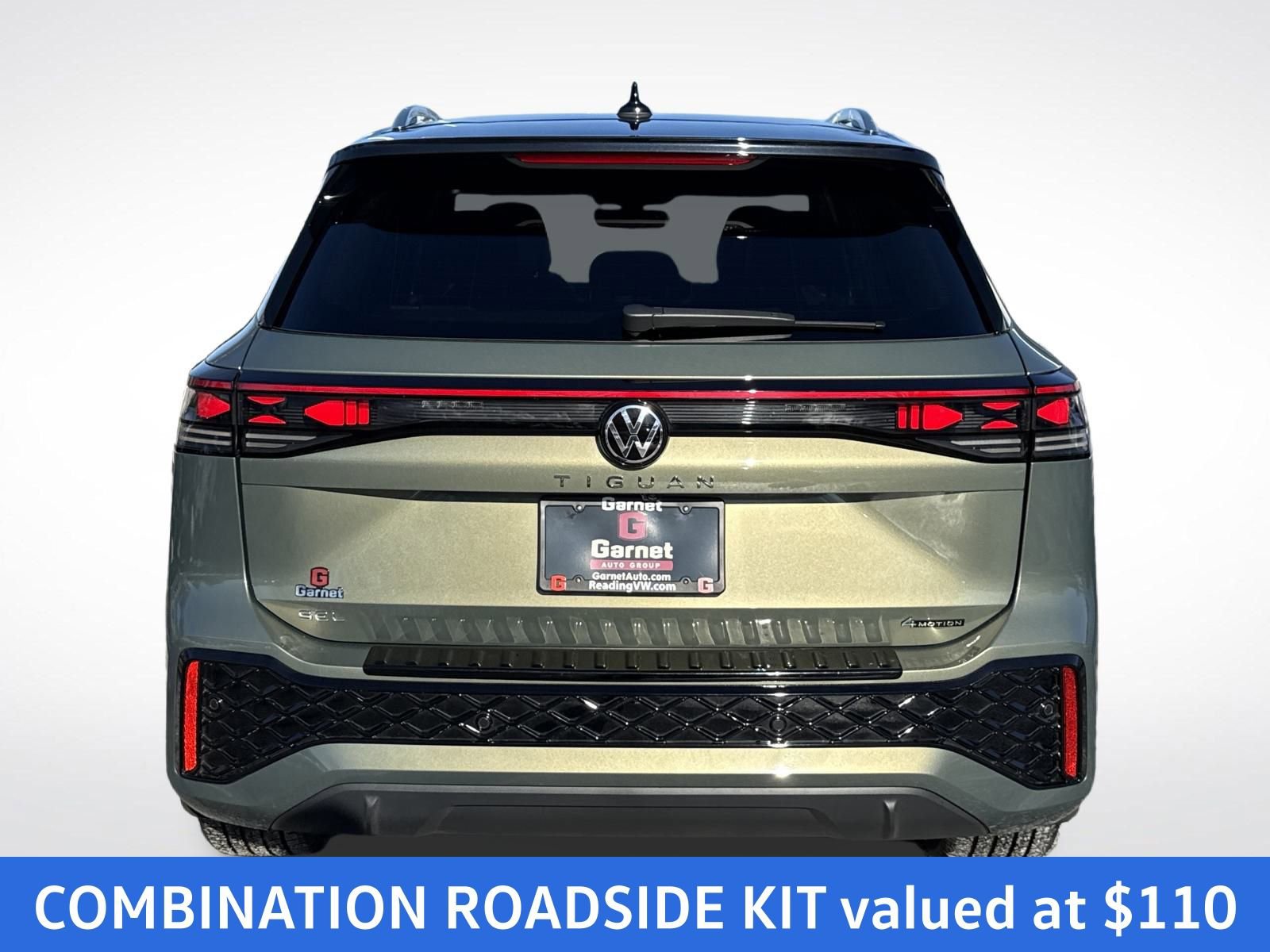 Certified 2025 Volkswagen Tiguan SEL R-Line image 4