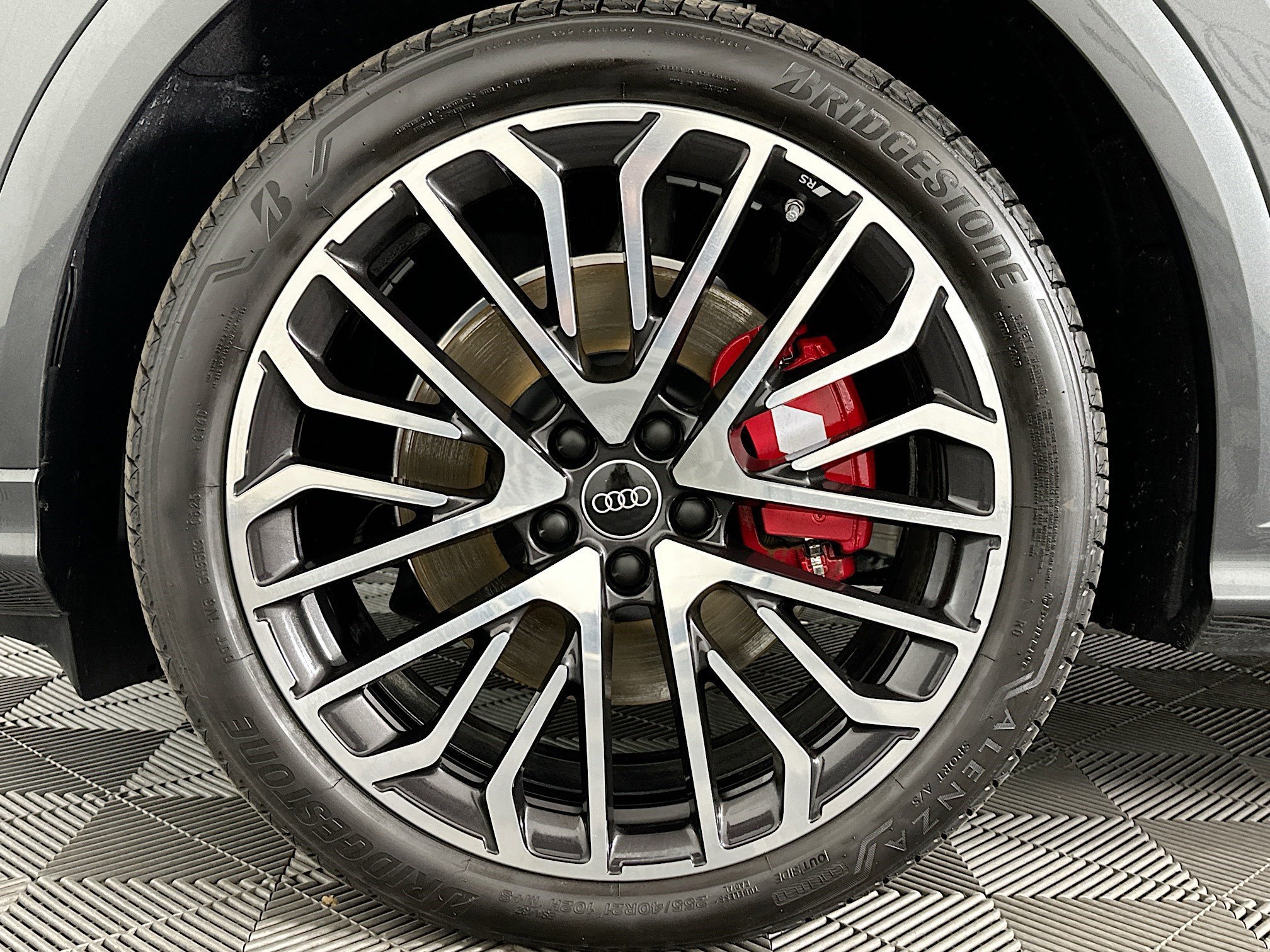 Used 2025 Audi SQ5 Premium Plus w/ Premium Plus Package image 35