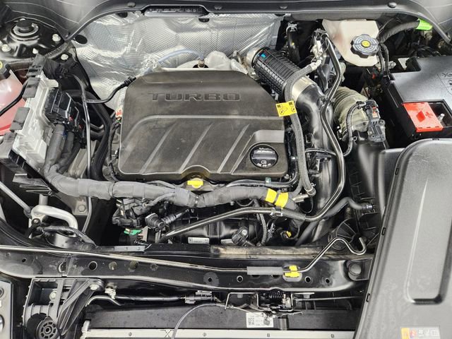 Used 2024 Chevrolet Trax RS w/ Driver Confidence Package FWD image 31