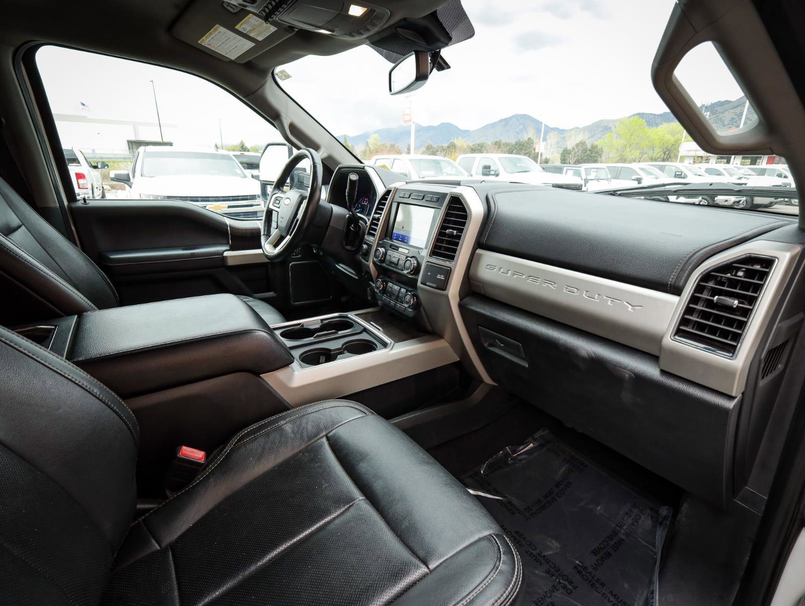 Used 2020 Ford F450 Lariat w/ Lariat Ultimate Package AWD/4WD image 22