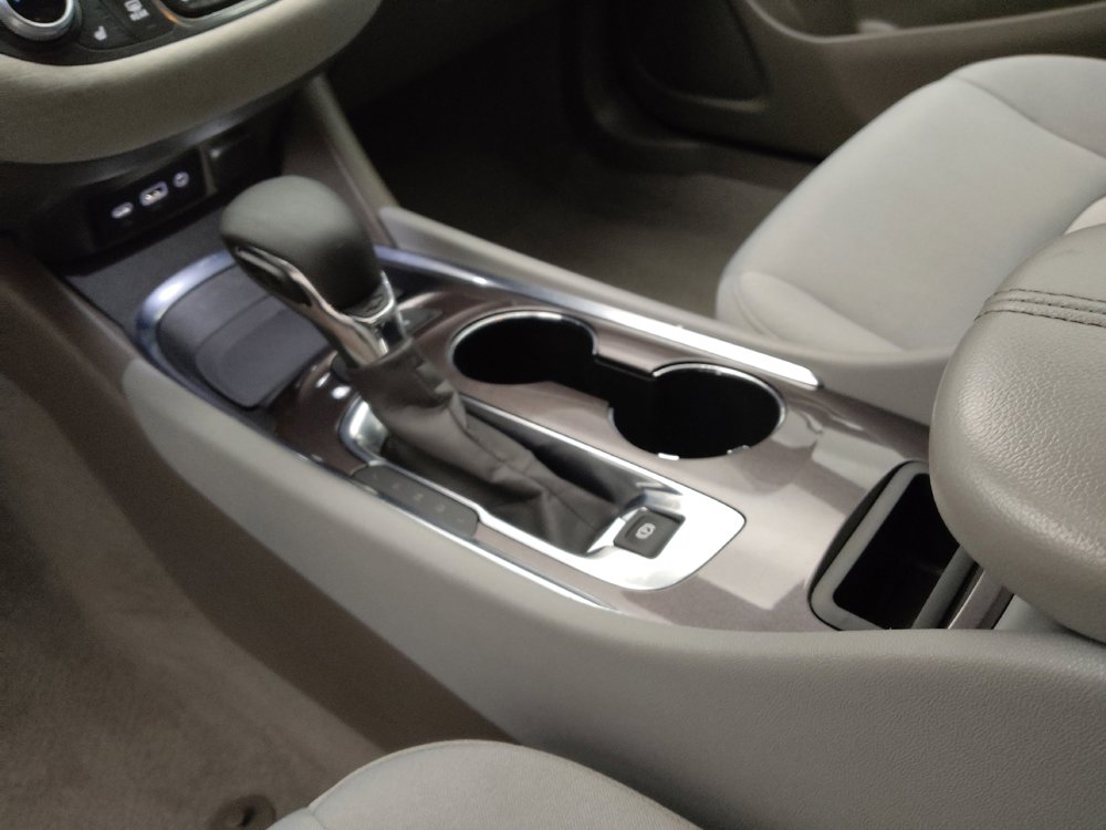 Used 2022 Chevrolet Malibu LT FWD image 26