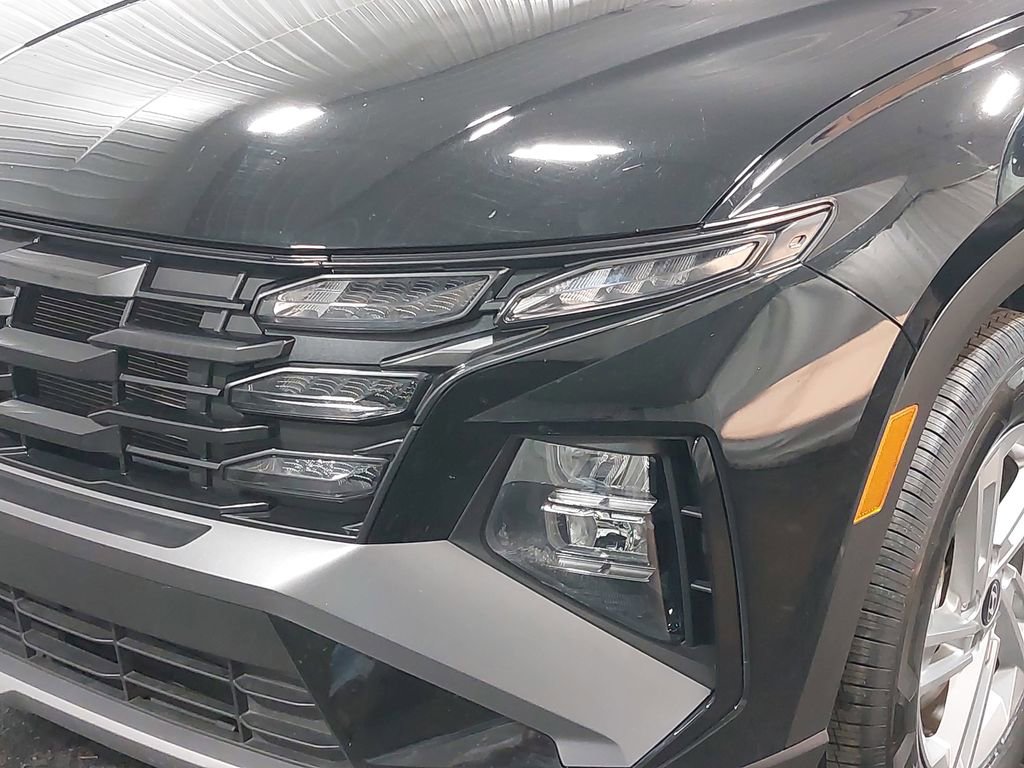 Certified 2025 Hyundai Tucson SE image 30