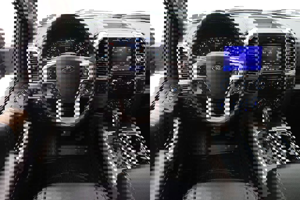 Used 2019 Ford F150 Lariat w/ Equipment Group 501A Mid image 16