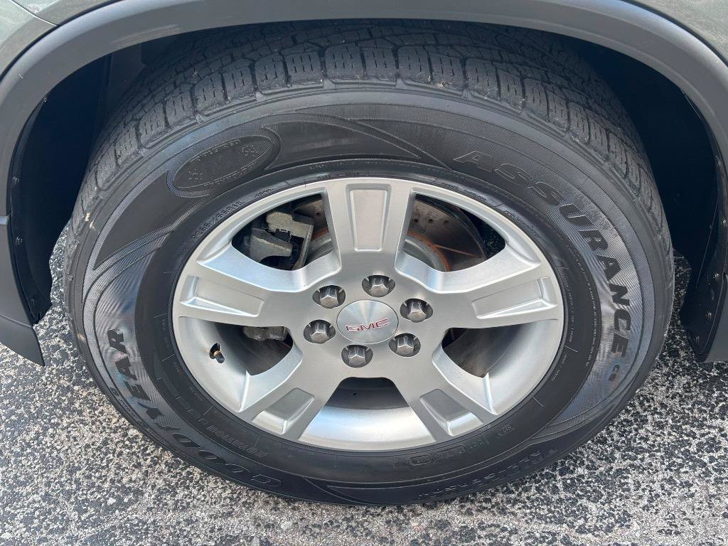 Used 2011 GMC Acadia SL w/ Preferred Package AWD/4WD image 9