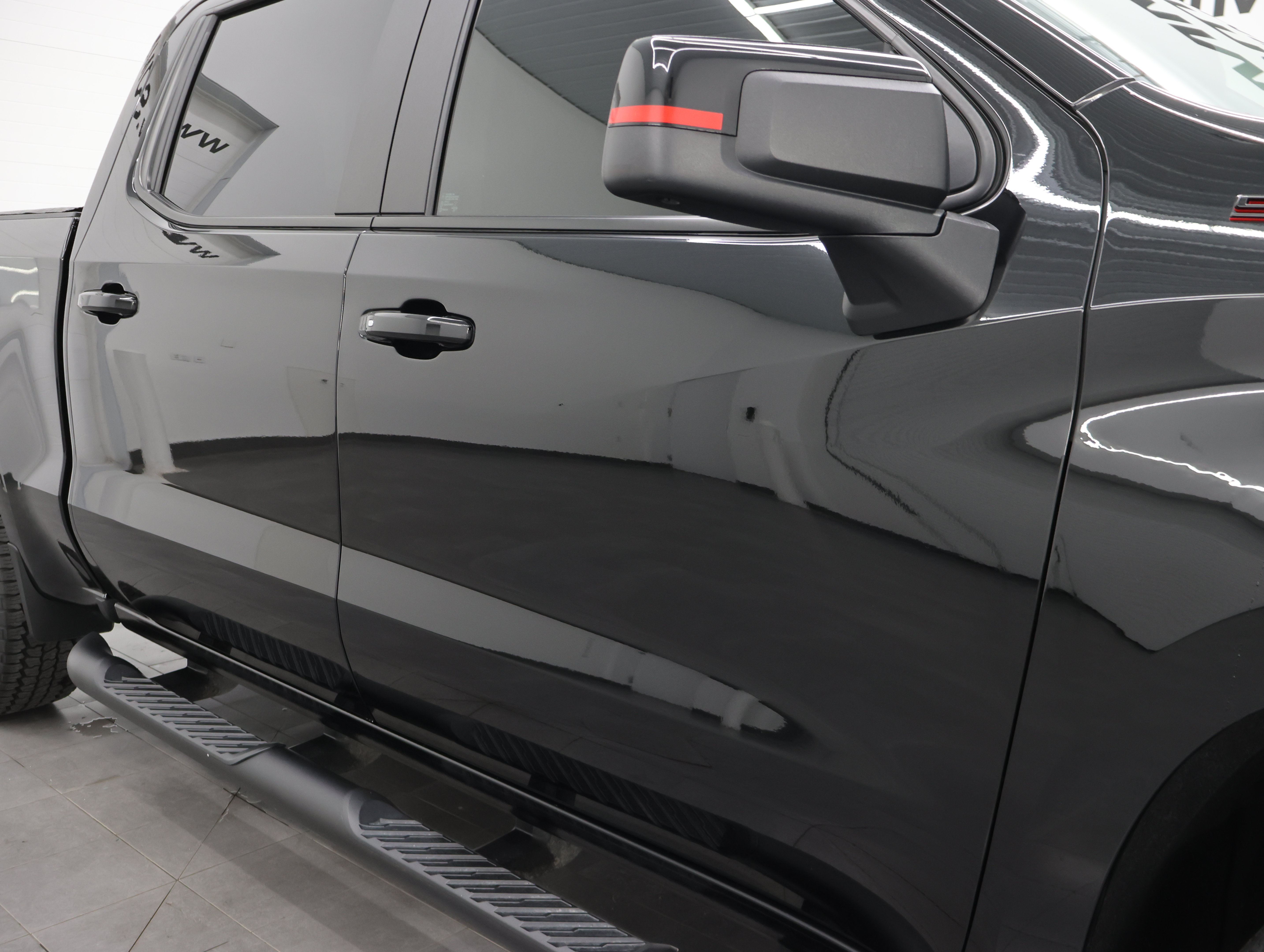 Used 2022 Chevrolet Silverado 1500 RST w/ Redline Edition AWD/4WD image 24