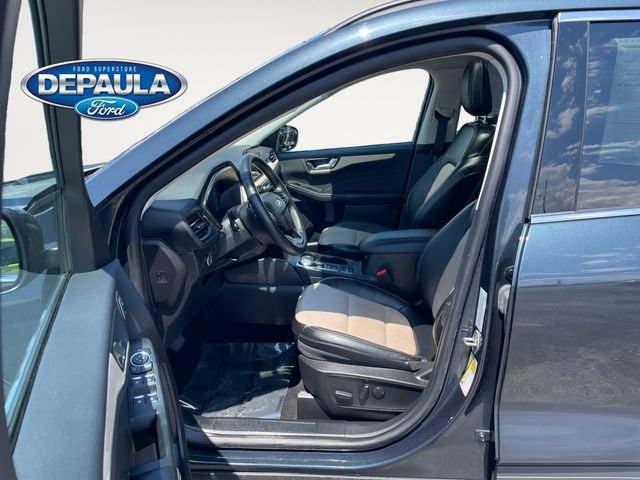 Certified 2022 Ford Escape Titanium w/ Titanium Elite Package AWD/4WD image 11