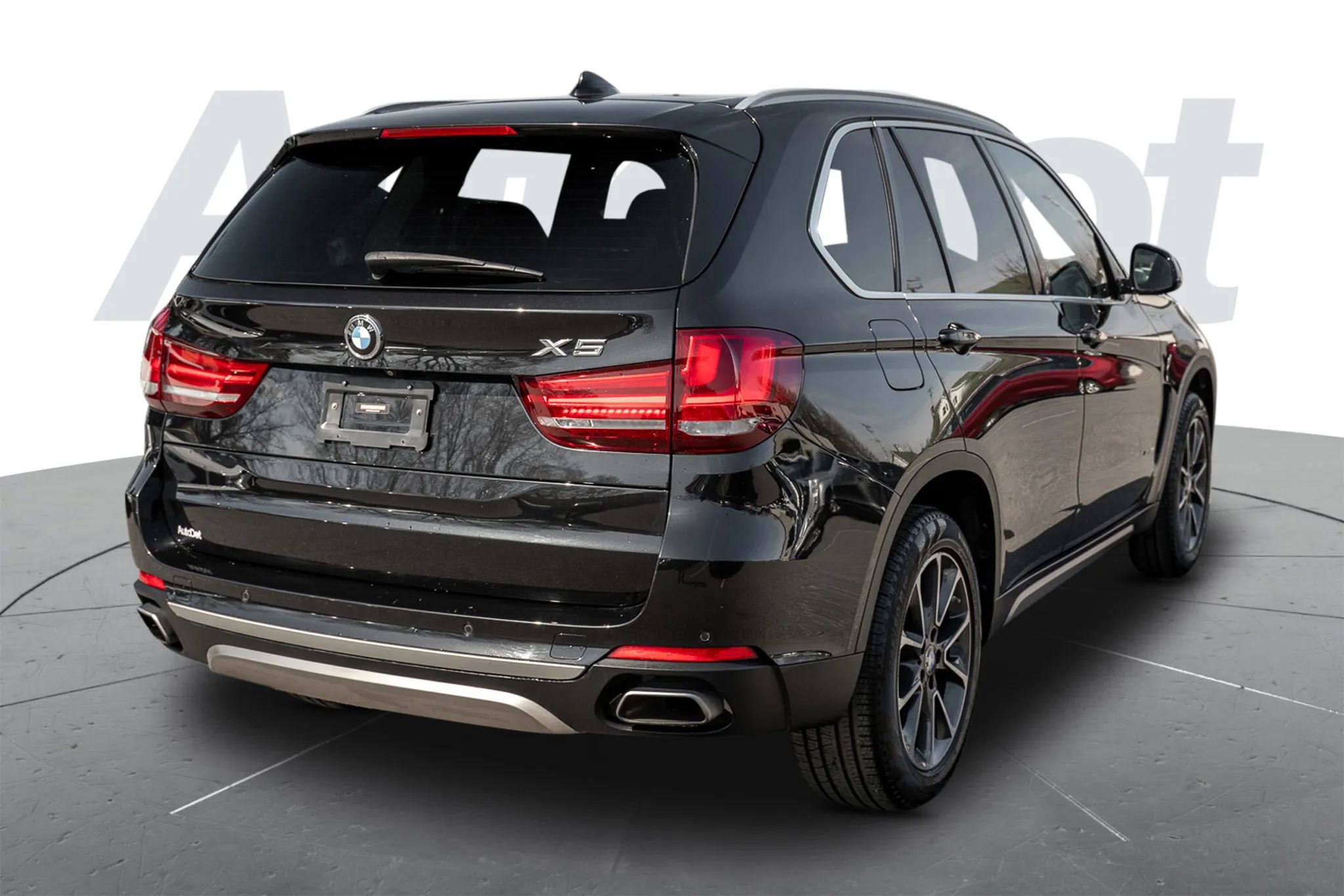 Used 2018 BMW X5 xDrive35i w/ M Sport Package image 3
