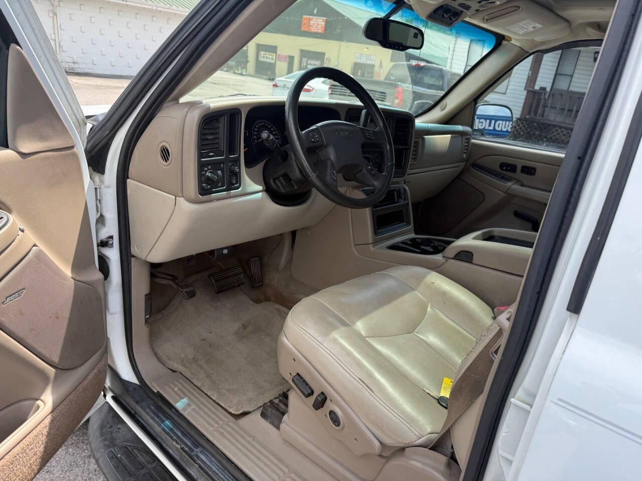 Used 2004 GMC Yukon XL SLT w/ Preferred Equipment Group RWD image 14