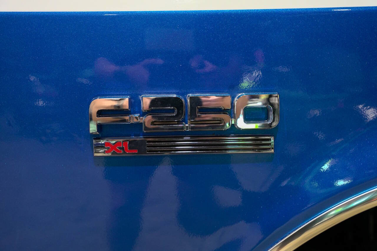 Used 1989 Ford F250 4x4 Regular Cab image 24