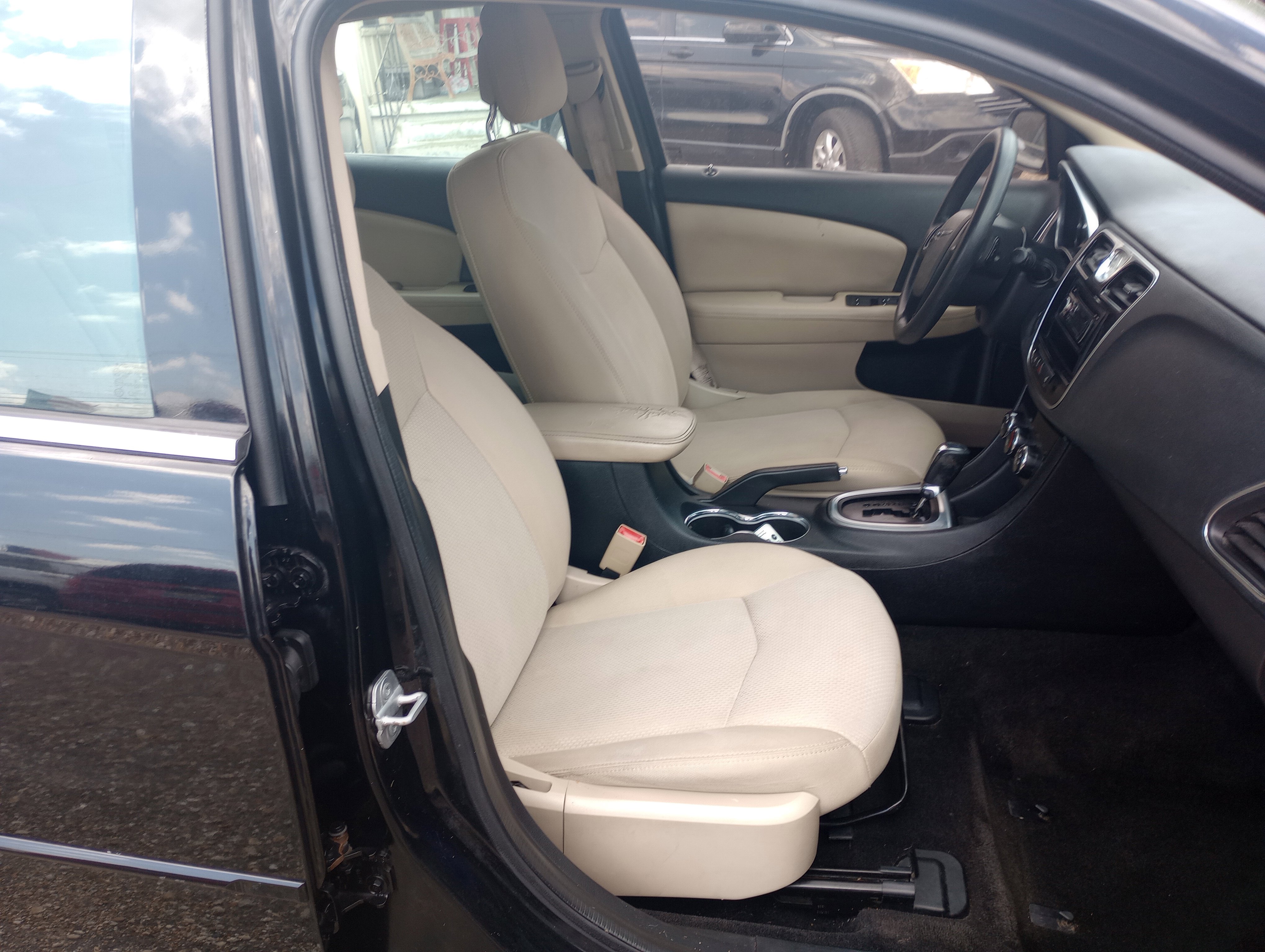 Used 2012 Chrysler 200 LX image 13