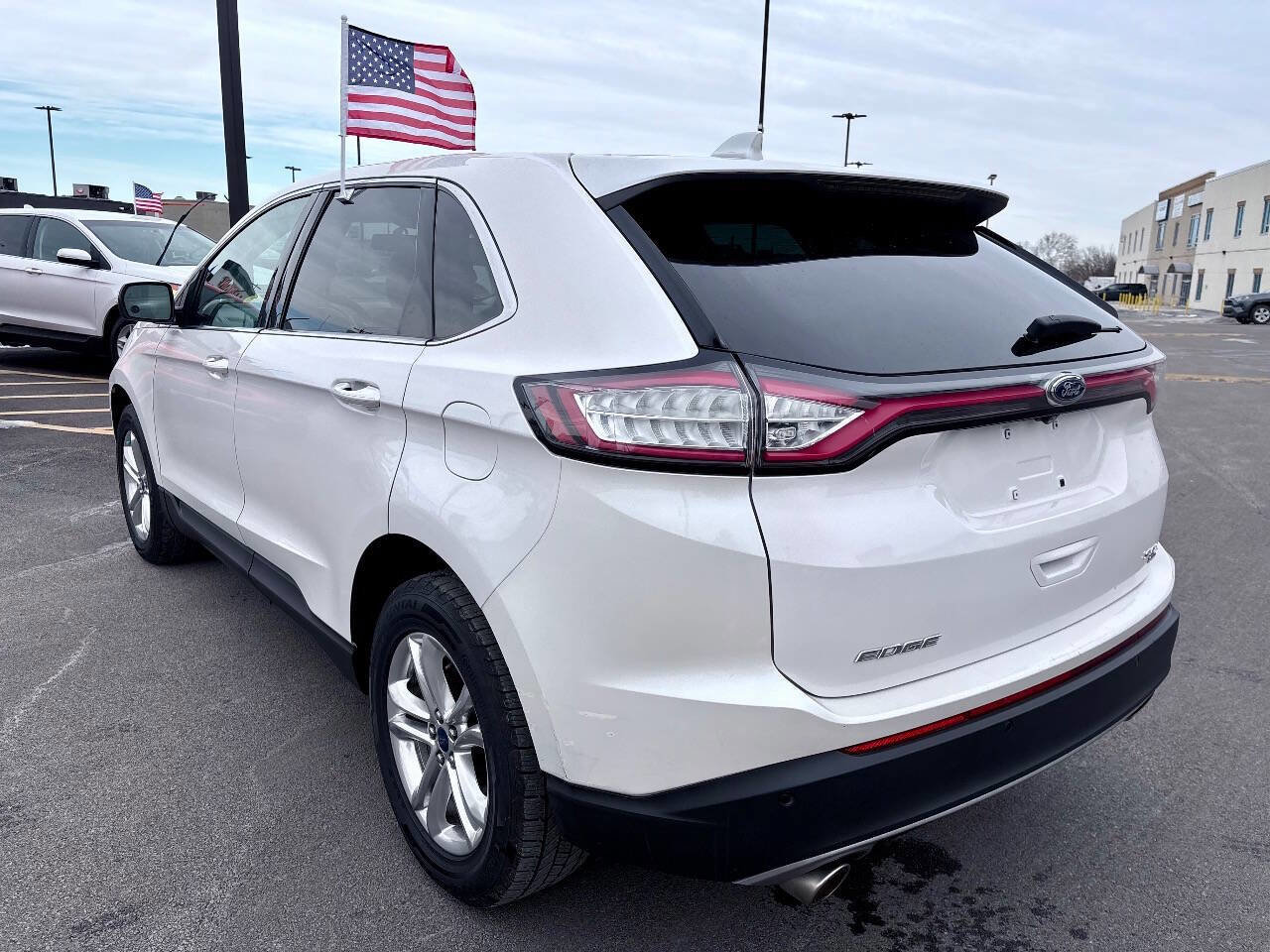 Used 2016 Ford Edge SEL w/ Equipment Group 201A image 4
