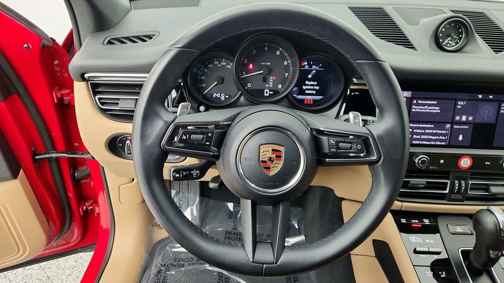 Used 2024 Porsche Macan image 14