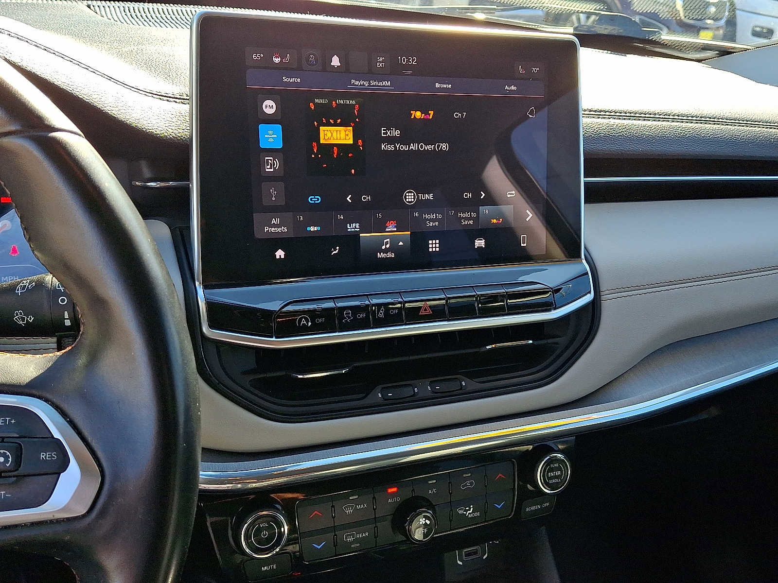 Certified 2022 Jeep Compass Limited image 17