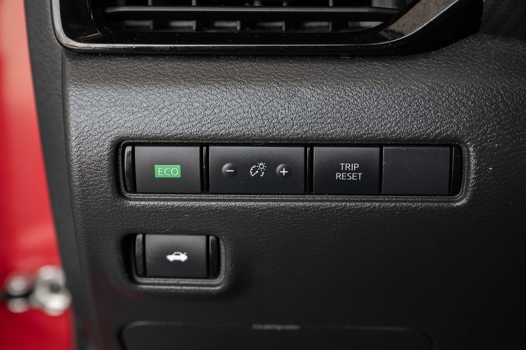 Used 2024 Nissan Sentra SV FWD image 28