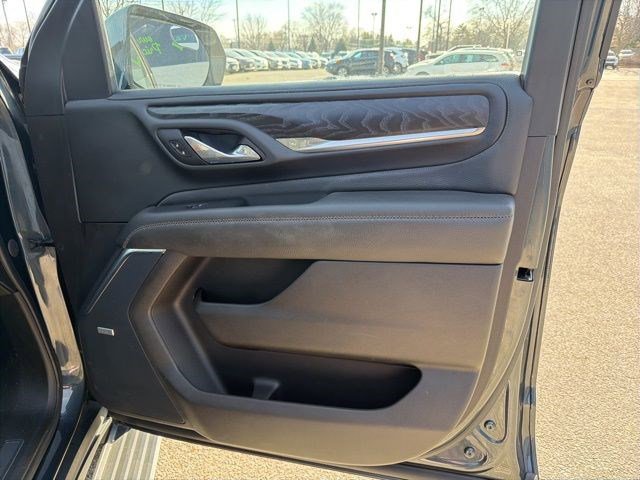 Used 2021 GMC Yukon Denali w/ Denali Premium Package image 21