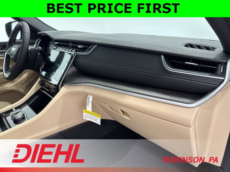 New 2025 Jeep Grand Cherokee Limited image 17