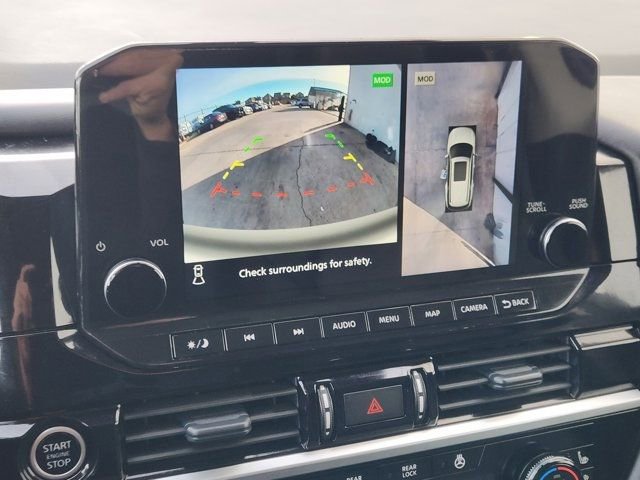 Used 2024 Nissan Pathfinder Platinum w/ Cargo Package image 6