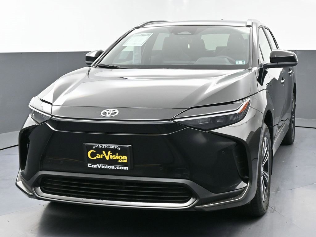 Used 2024 Toyota bZ4X XLE w/ Weather Package image 5