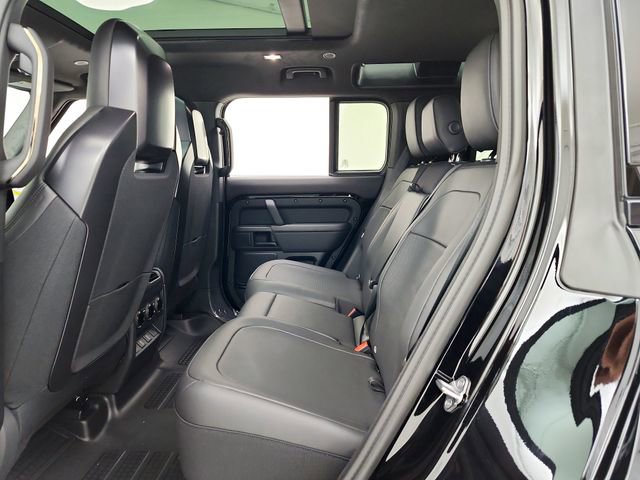 New 2026 Land Rover Defender 110 OCTA AWD/4WD image 28